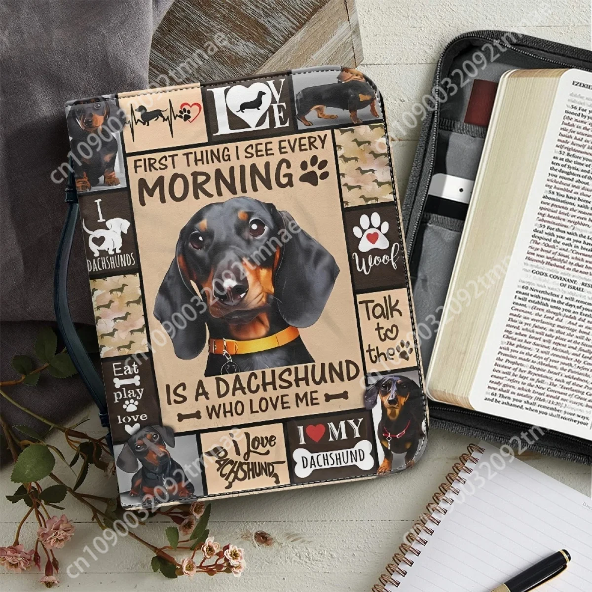 

Beautiful Dachshund Poster Custom Bible Bag PU Leather Cover Handbag for Women Book Storage Box Bible Bag for New Hot Fashion