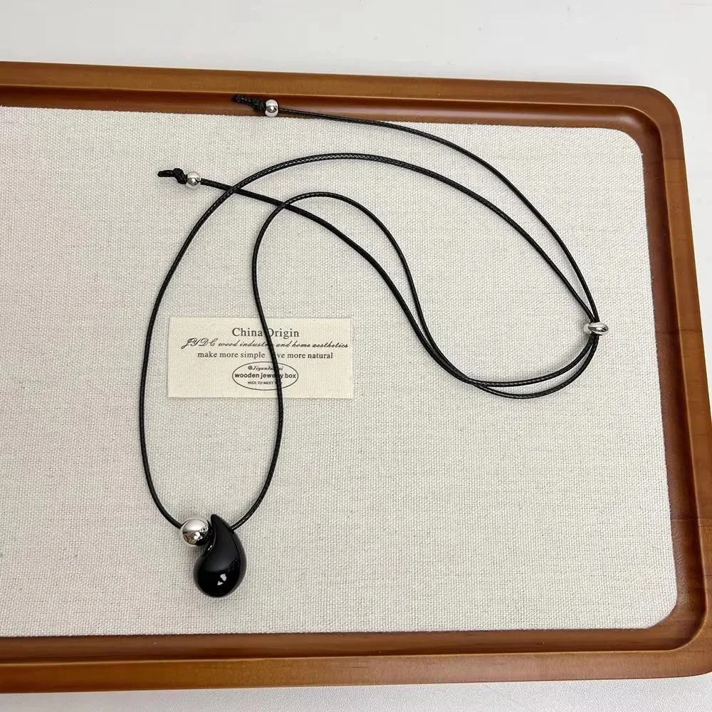 

New Red Water Drop Sweater Chain Adjustable Party Gifts Collarbone Chain Drawable Black Rope Women Necklace Autumn/Winter