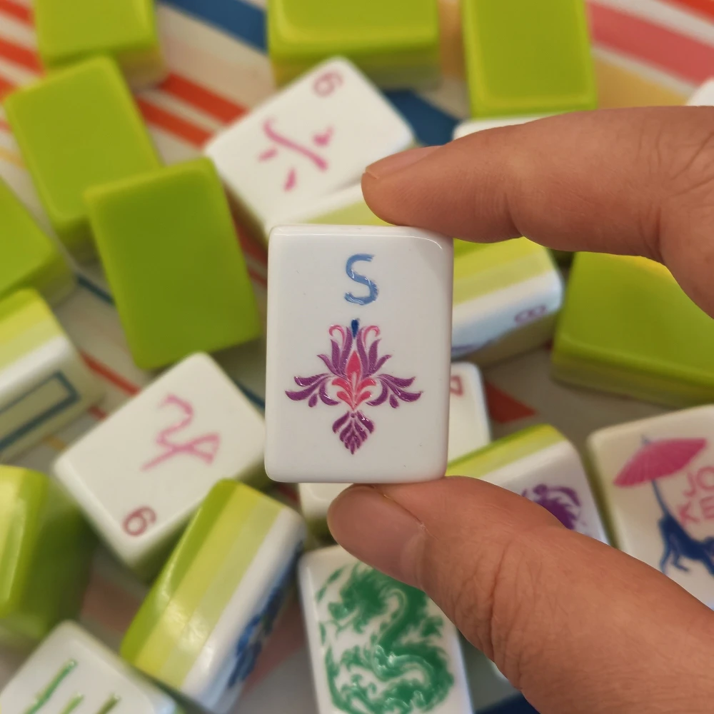 Luxury Engraved American Mahjong Set 4-Layer Acrylic Custom Lime Green Mahjong Game Tiles Travel Mah Jongg Sets Board Game Gifts