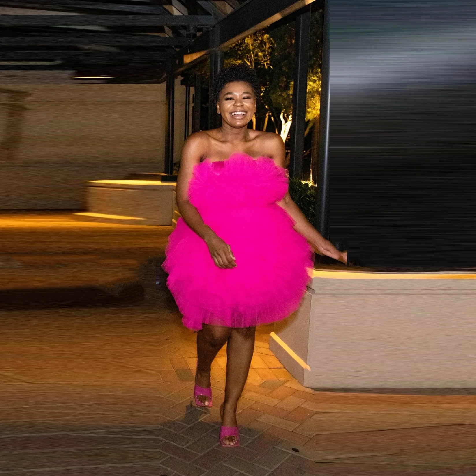 

Ярко-розовые мини-платья для вечеринок без бретелек Короткие многослойные платья для выпускного вечера Пышное многоярусное сексуальное платье для выпускного вечера Платье-пачка без рукавов с открытыми плечами