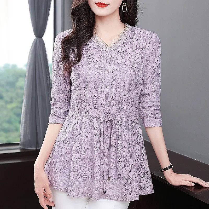 

Lace Shirt Women's Long-sleeved Spring Autumn New V-neck Mid-length Waist-cinching Middle-aged Mother's Top Fashionable