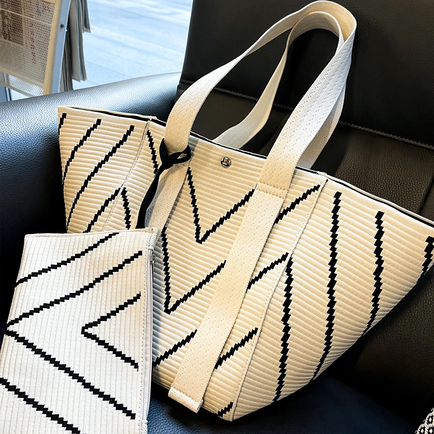 

Luxury Tote Bag for Women Large Capacity Shoulder Bag Eco-friendly Handbag Commuter Bag