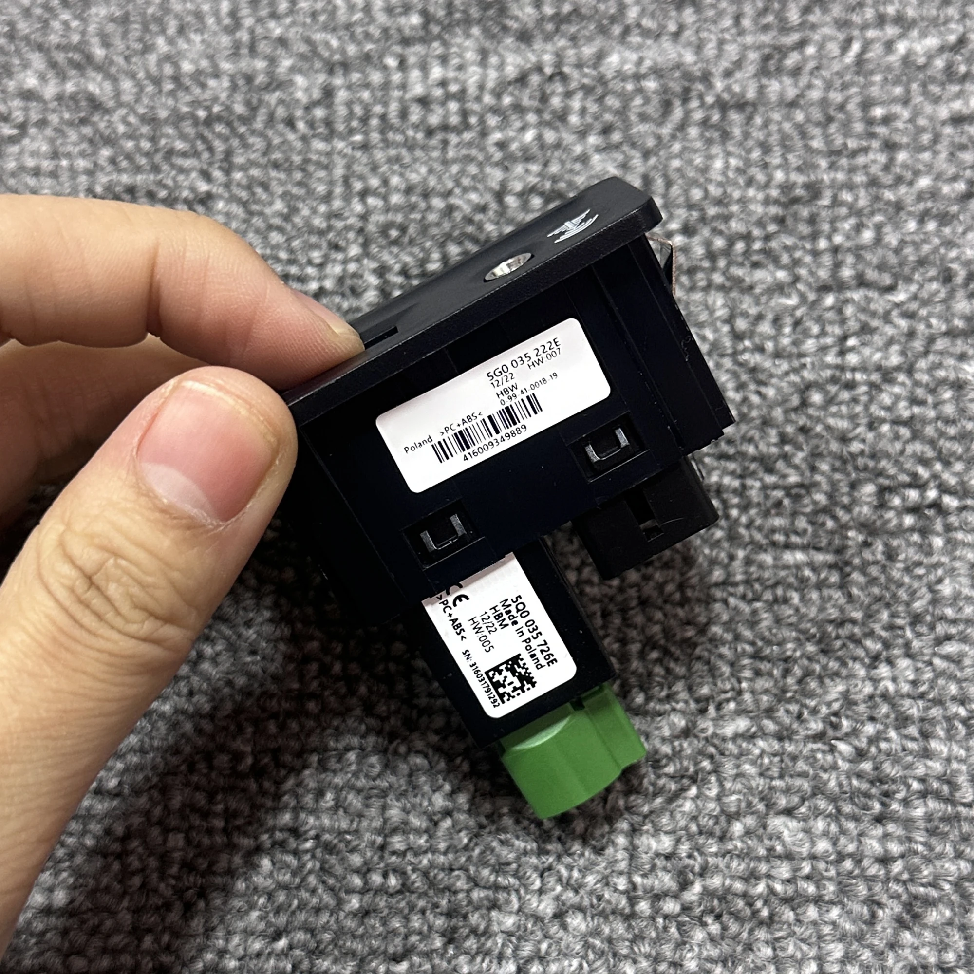 5Q0035726E Für VW Golf 7 MK7 Für Passat B8 CarPlay Media USB AUX Schalter MIB2 MDI USB AMI Adapter Steckdose 5Q 035 726 E – Detail 5