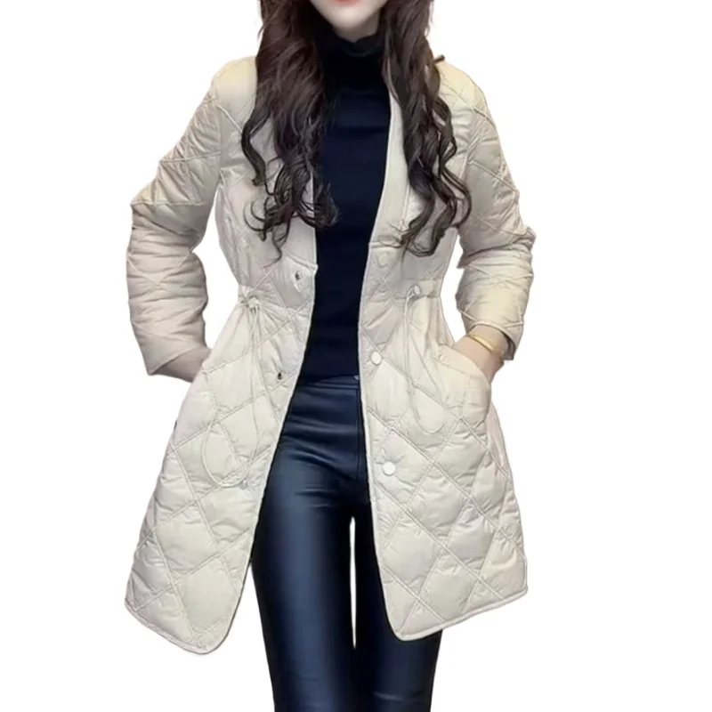 تصميم خريف وشتاء أنيق للسيدات لعام 2026 من سترة مبطنة بالقطن للتخسيس على شكل حرف V وخصر على شكل حرف V للنساء