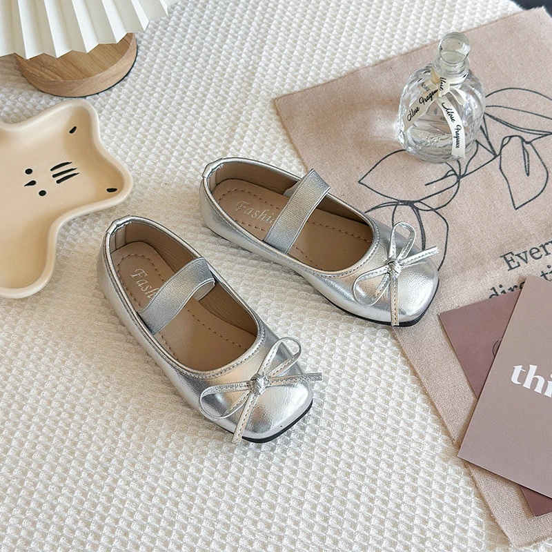 

Girls Leather Shoes Big Children Flats Bright Skin Kid Mary Janes Chic Simple Fashion Princess Spring Autumn Glossy Shoes Bowtie