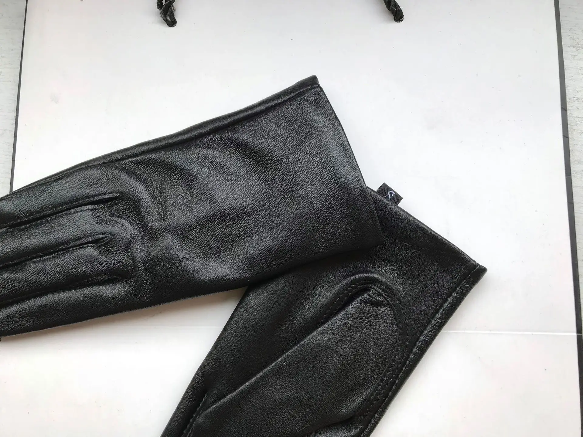 Ladies Sheepskin Gloves Classic Solid Color Real Leather Spring Velvet Lining Cycling Driving Gloves Autumn Winter