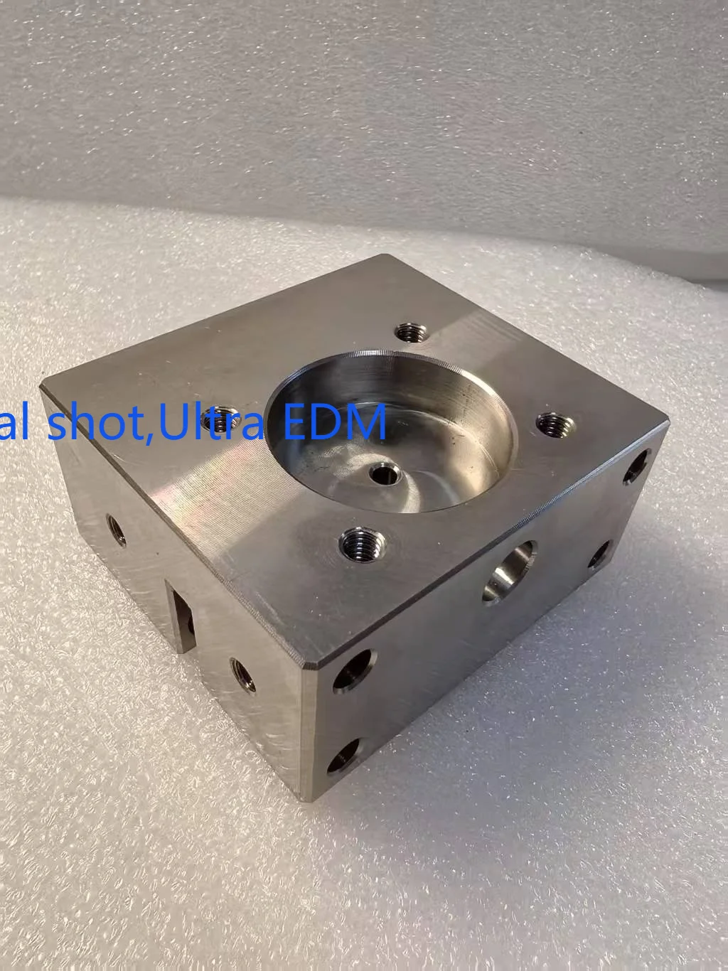 Guide base suitable for Fanuc EDM A290-8111-X751 F852 55*51*26MM Die guide holder EDM Wire Cutting Accessories EDM SPARE PARTS