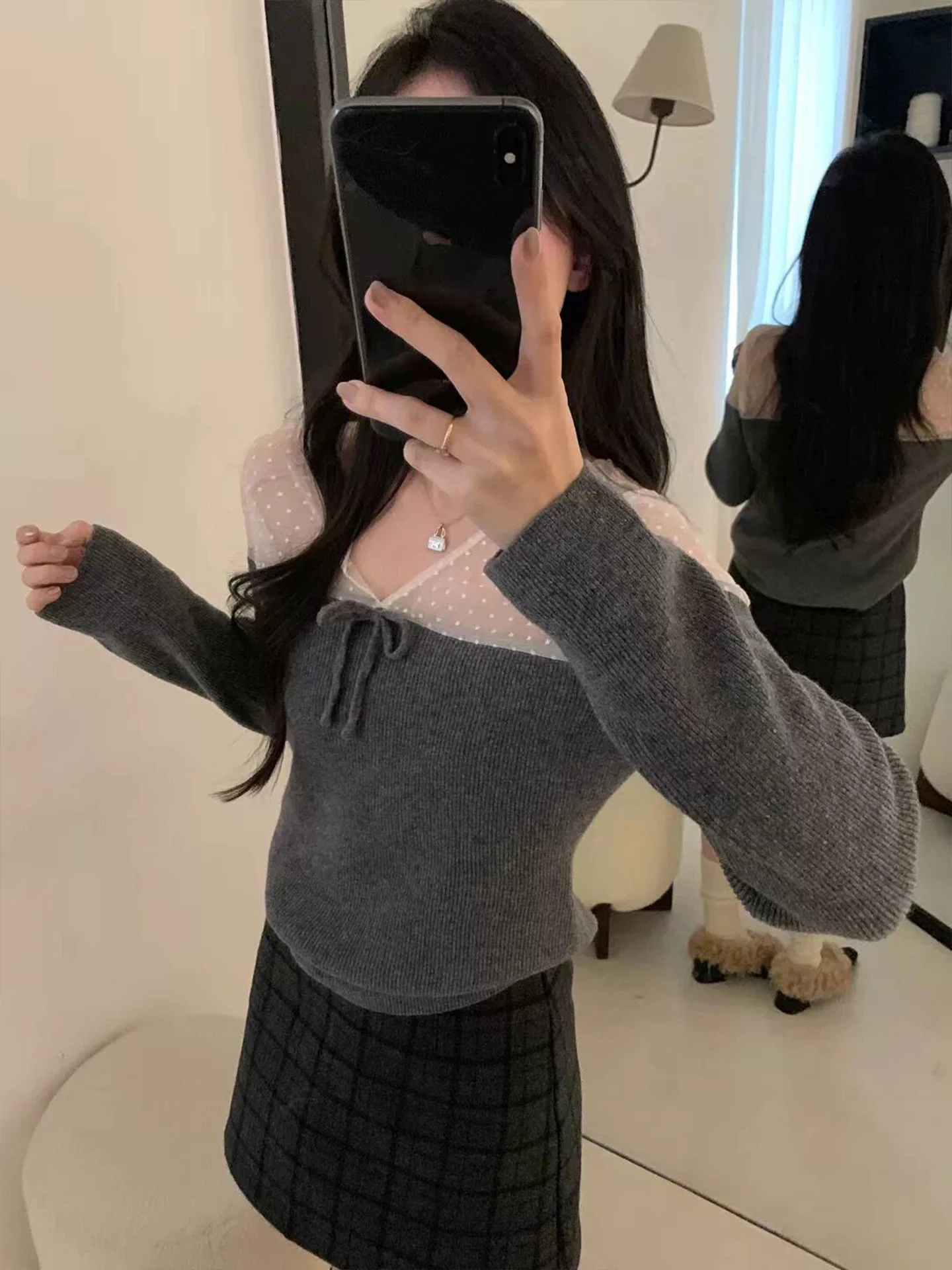 Koreański sweter z koronką, dekoltem w serek, dzianinowy, damski, jesienno-zimowy, miękki, piękny, z wyczuciem designu wewnętrznego, efektowny...