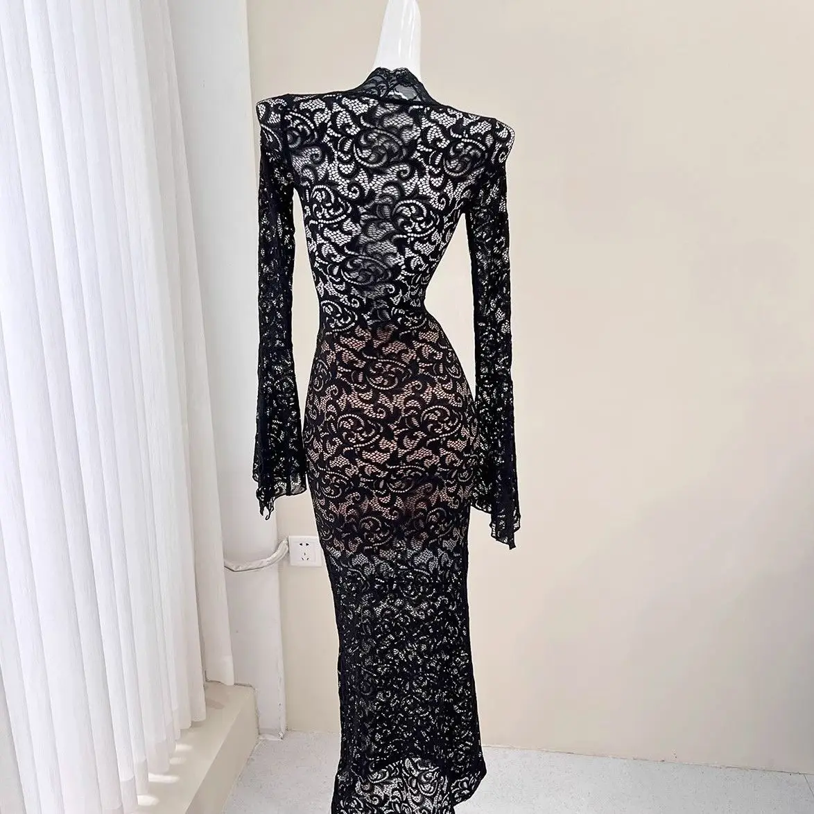 Elegant Ladies Lace Mesh Patchwork Dress Women Vintage perspective sexuality V-Neck Long Sleeve Autumn Dress Vestidos No lining