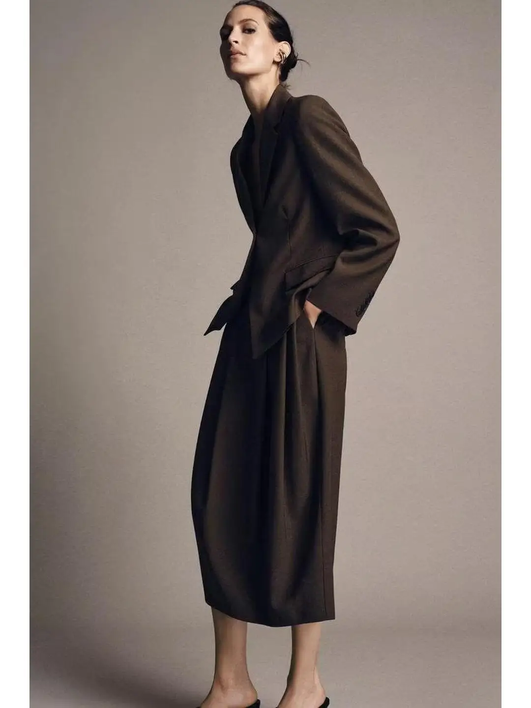 

Осенне-осенний костюм для поездок на работу Sle OL, костюм из смешанного волокна, дэт и плиссированная юбка, модный комплект из двух предметов для женщин