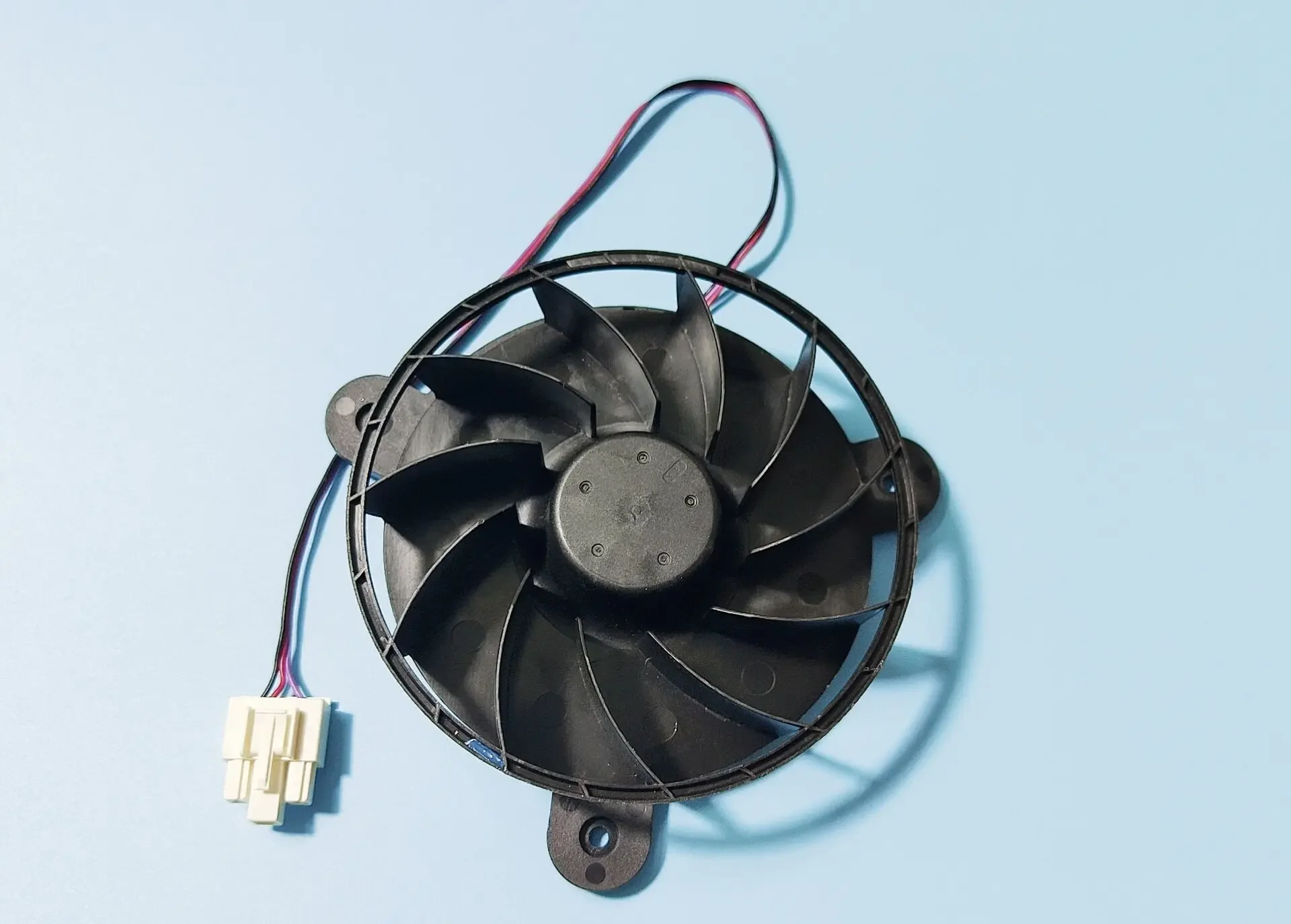 

Для холодильника Hisense Ronshen ZWF-30-3 вентилятор B03081070 двигатель вентилятора морозильной камеры DC12V