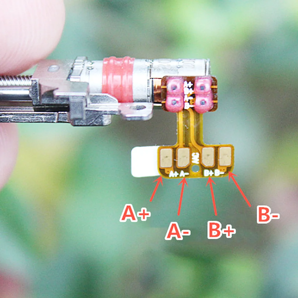 DC 5V 2-phase 4-wire Micro Screw Slide Stepper Motor Metal Precision 5mm Planetary Reduction Lift Push Rod Motor Stroke 8.5mm