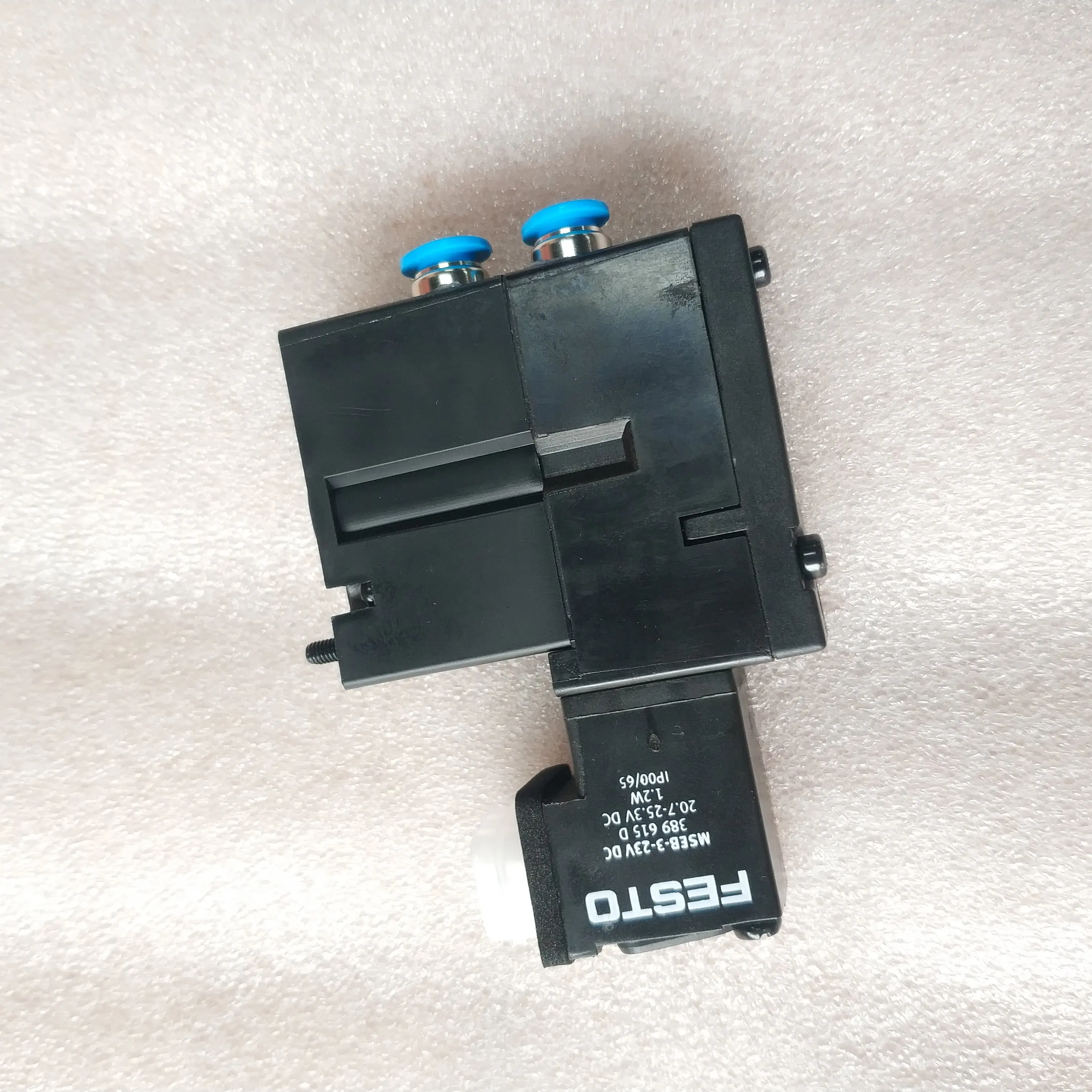 Original new M2.184.1121/05 valve MSEB-3-23V  air cylinder M2.184.1121 Solenoid pneumatic valve MEBH-4/2-QS