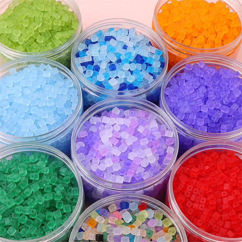 ลูกปัดแก้วเม็ดเล็กแบบคละสี สำหรับทำเครื่องประดับ สร้อยข้อมือ สร้อยคอ DIY ลูกปัดดีไซน์พิเศษ ต่างหู ขนาด 5 มม. (ประมาณ 100 เม็ด)