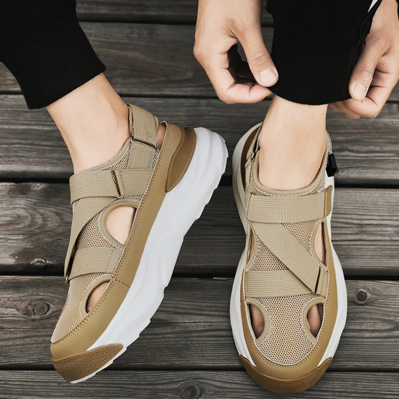 Sandalen für Männer Sommer höhle lässig neue Baotou Sportschuhe Herren wasserdichte Sandalen für männliche Strands chuhe Plateaus andalen ̈r