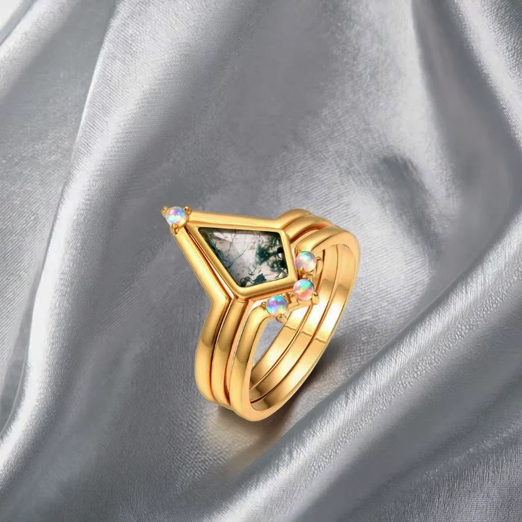 

Modern Kite Cut Moss Agate Engagement Ring Gold Plating Stacking Rings for Unisex Anniversary Party