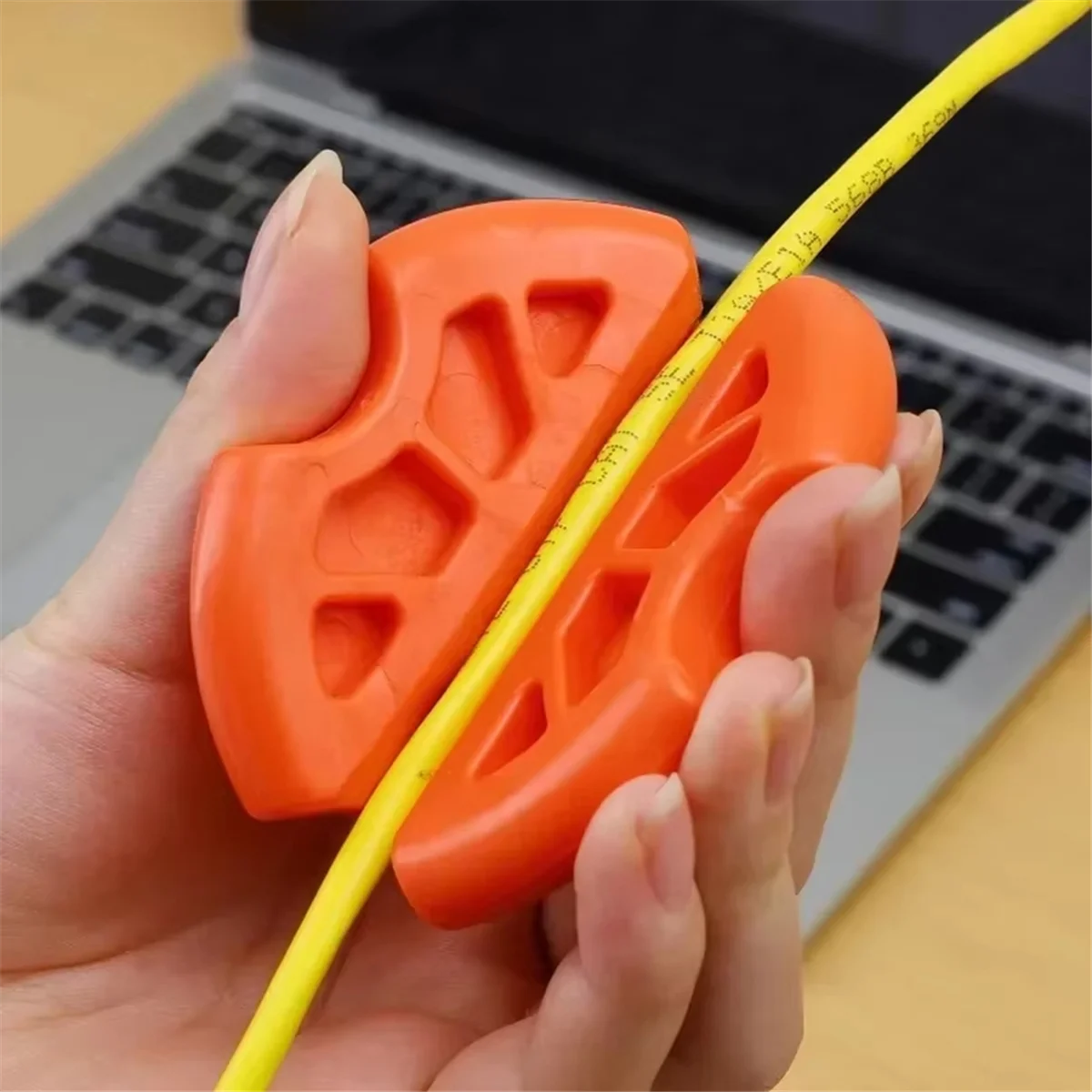 A83Z 10pcs Wire Pulling Tool Portable Perforated Tube Cable Puller for Electricians Handheld Wire Gripping