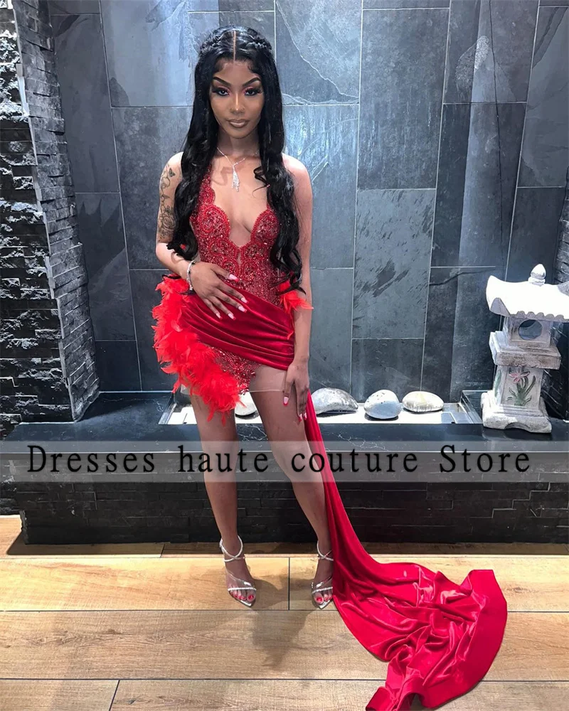 Red Diamond Feathers Short Prom Dress With Train Black Girks 2025 Customized Birthday Luxury Dress Rhinestones Cocktail Dress