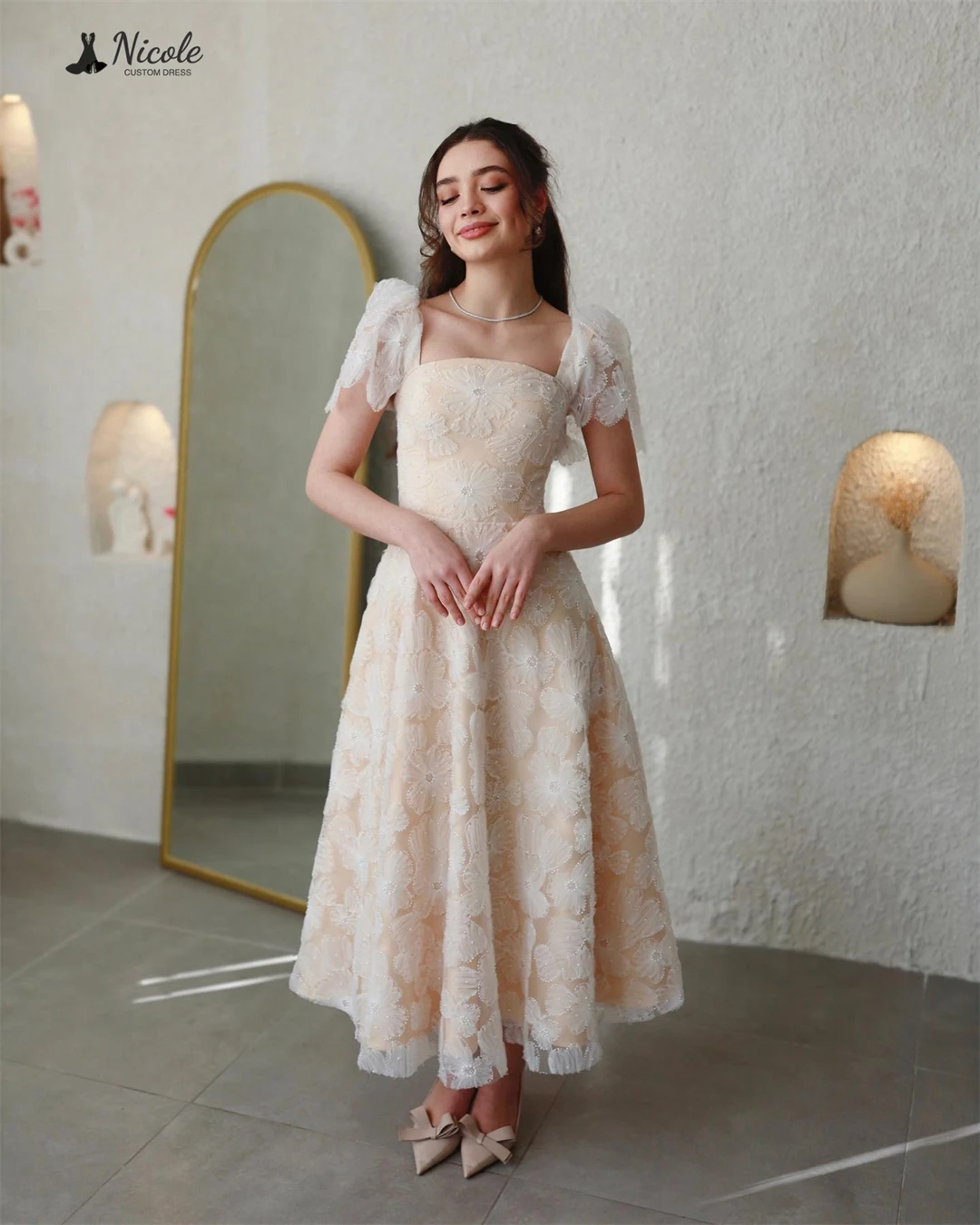 فساتين حفلات أنيقة مطرزة بالزهور من نيكول ثنائية الأبعاد للنساء فستان سهرة فاخر 2025 مصنوع حسب الطلب بياقة مربعة