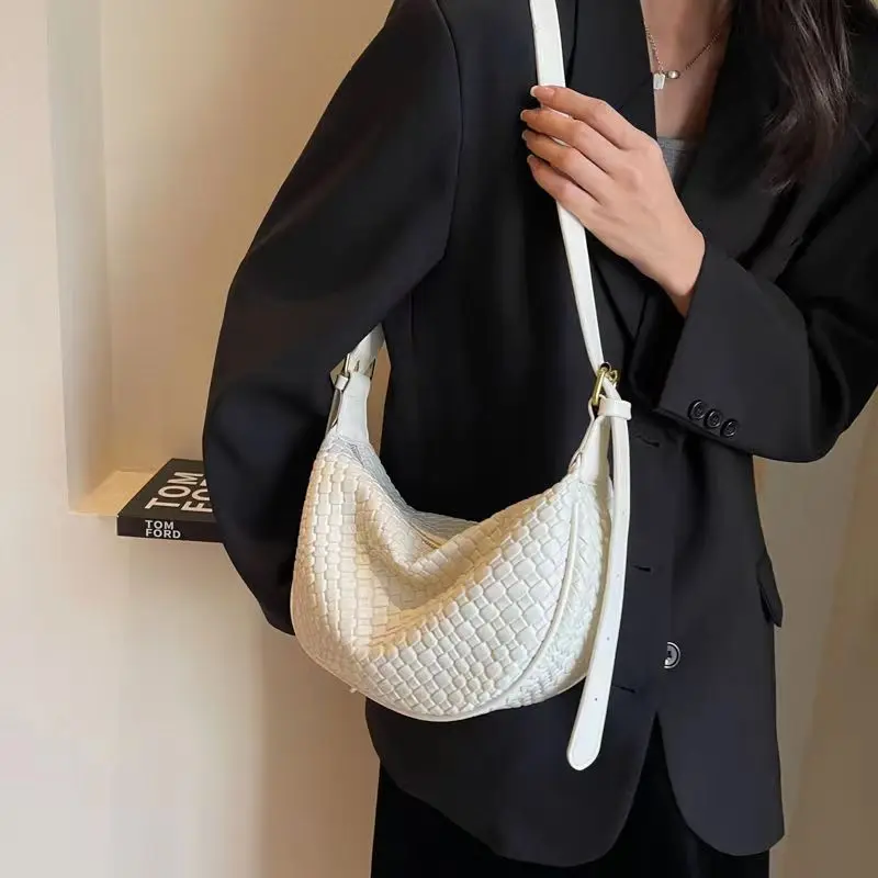 Woven Knot Decoration and Handbag for Shopping Dating Wedding Banque Upscale Vintage Fashion Crescent Hand Carrying Bag сумка