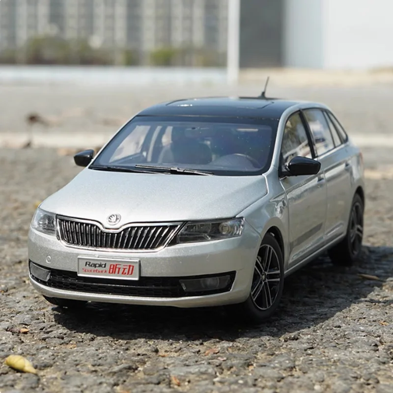 Original Diecast Alloy 1/18 Scale Shanghai VW Rapid Spaceback Car Model Adult Classic Collection Static Display Boy Toy