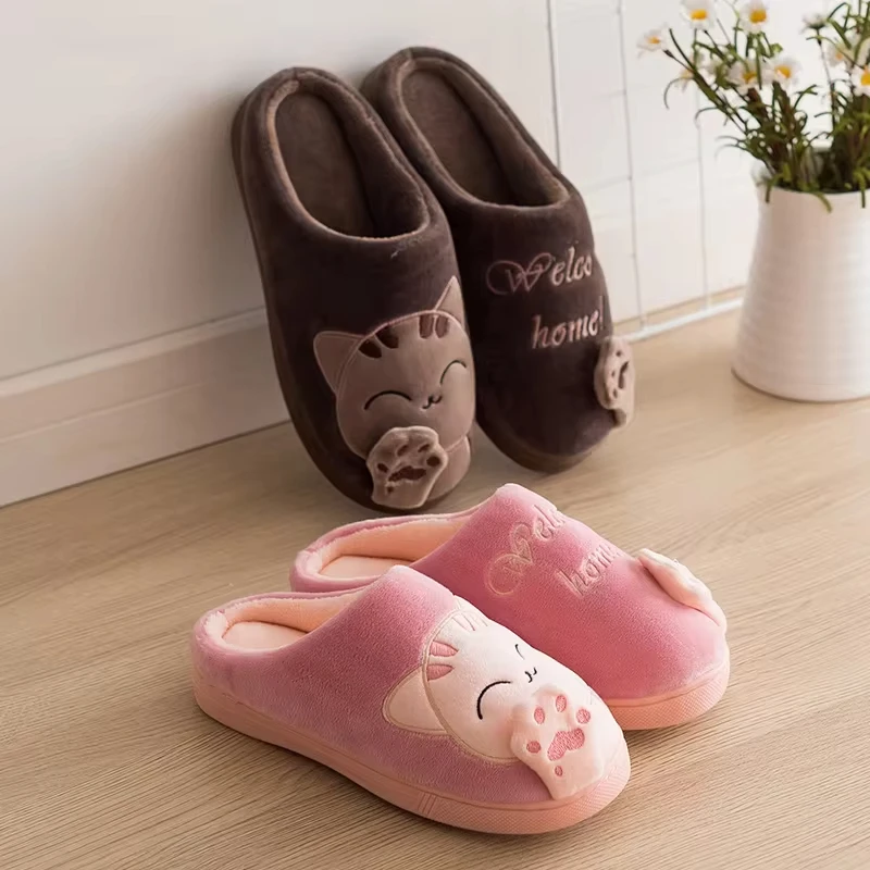 Ladies and gentlemen cute cat decorative slippers, comfortable plush-lined loafers, ladies warm winter shoes