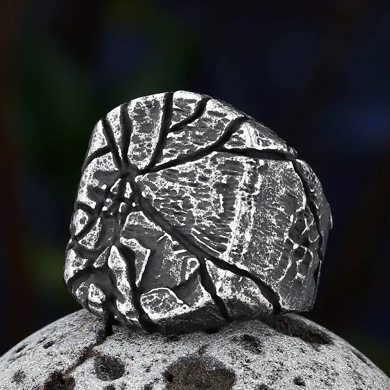 Vintage 2024 New Retro Design Stainless Steel Cracks Ring HipHop For Man Women Square Anels Party Gift Charm Cool Jewelry
