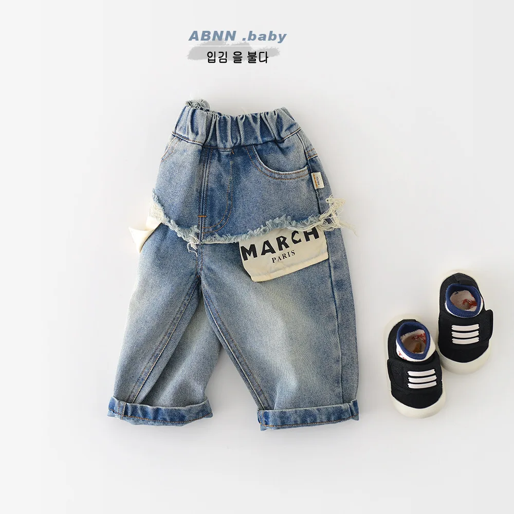 

2023 весенние новые свободные джинсовые брюки для малышей, повседневные штаны для мальчиков, джинсы с надписью для младенцев, хлопковые шаровары для девочек, одежда для малышей