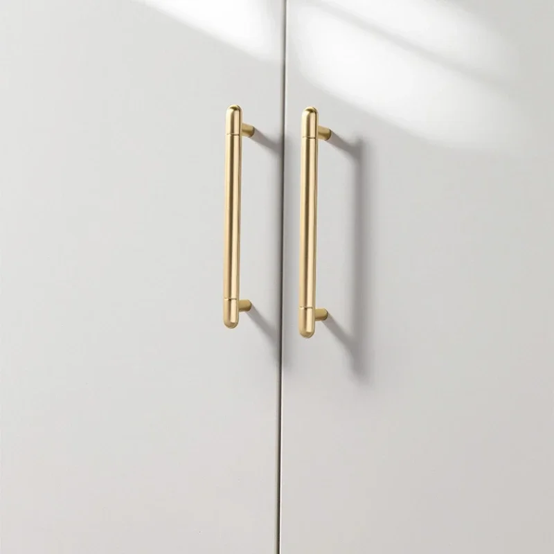 Modern Cabinet Door Pull Handle for Black Diamond Kitchen Cabinets Wine Cabinets and Drawers Single-Hole Furniture Accessorie