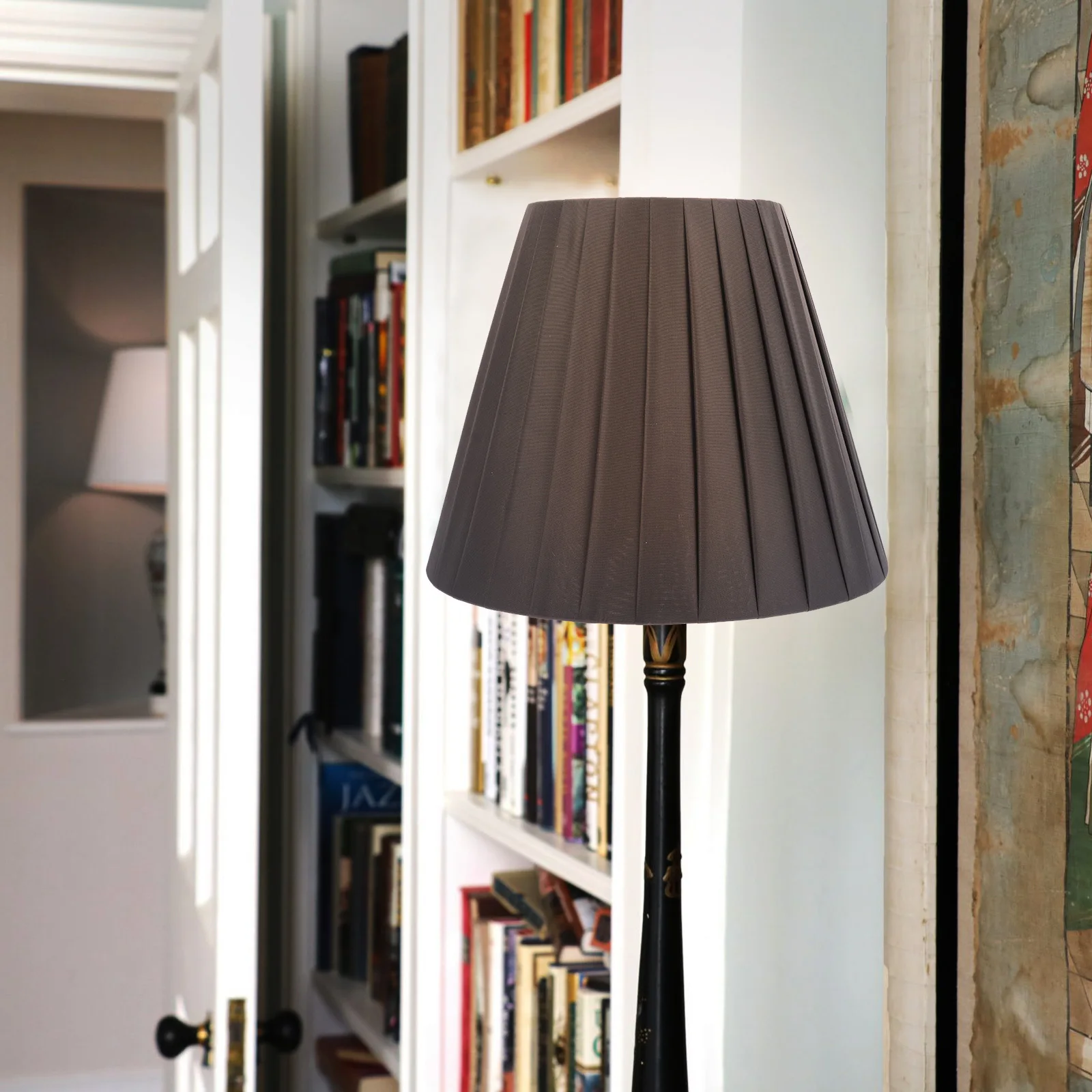 

1Pcs Quality Cloth Lamp Shade Beautiful Touch Cozy Light for Living Room Bedroom Study Office Replacement Cover