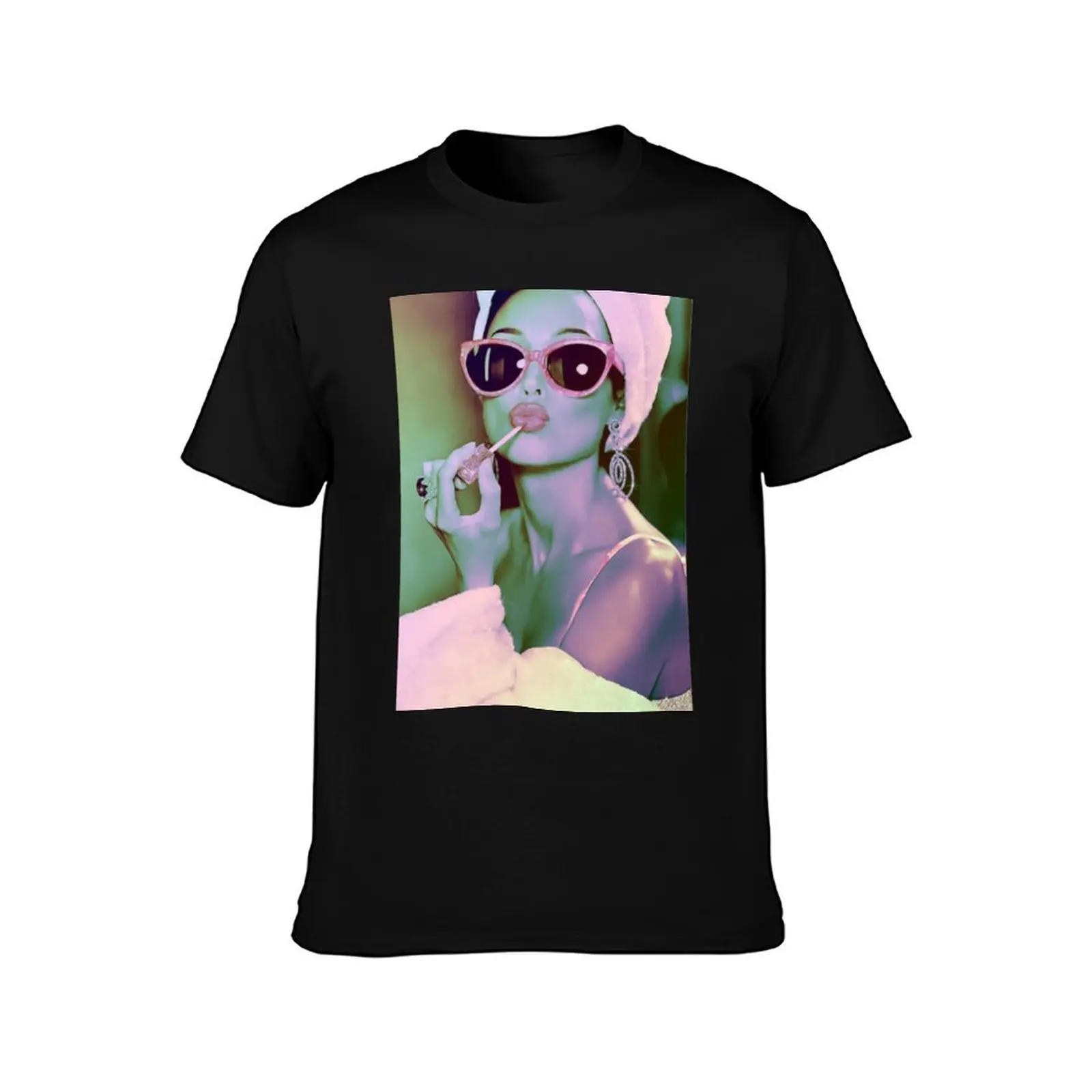 Put on the lipgloss and blow a kiss T-Shirt Summer Casual Cotton Tee Oversized Streetwear Tops Vintage Graphic Print