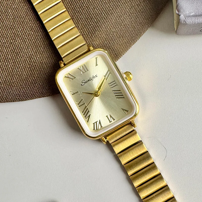 

Elegant And Luxurious Women'S WristwatchRectangular Style With Bamboo StrapFashionable And Retro DesignA Perfect Gift For Women.