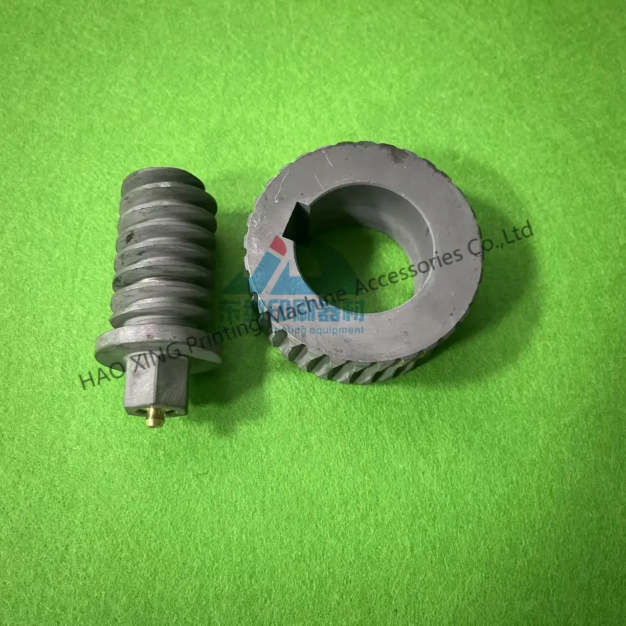 1-set-blanket-worm-gear-set-printing-machinery-worm-and-gear-for-mitsubishi-offset-printing-replacement-spare-worm-and-gear