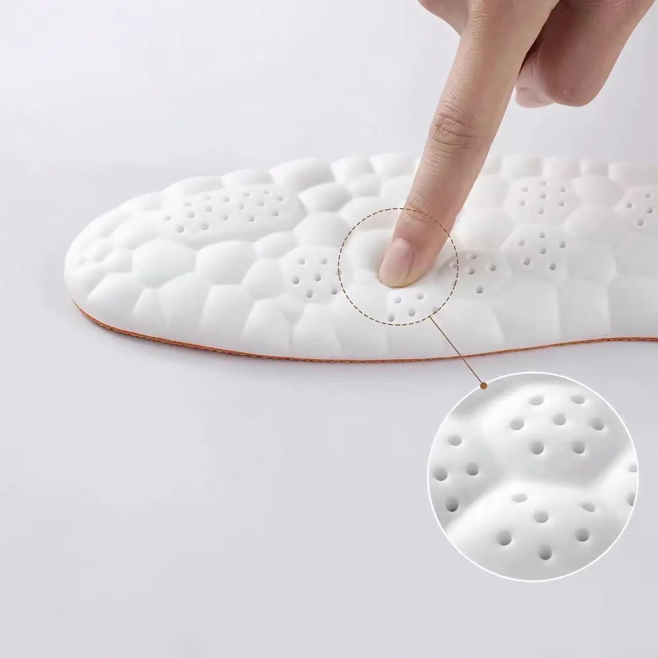Soft Sweat Absorbing and Breathable Sports Insoles Unisex  Shock-absorbing Insoles with Arch Support Suitable for Various Shoes