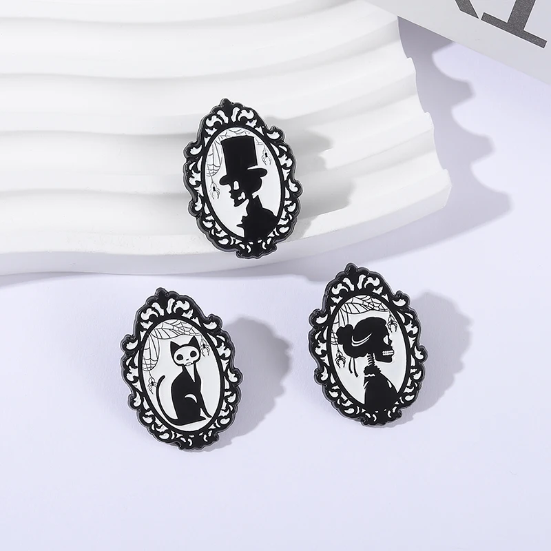 Punk Black Cat Skeleton Image Brooch Enamel Pins Horror Halloween Metal Brooches Decorate Backpack Lapel Badges Jewelry Gifts