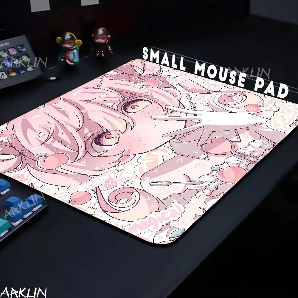 Popular Fashion Cute Pastel Chibi Anime Girl Small Mouse Pad Pink Texture Kawaii Girly Y2K Desktop Decor Gift