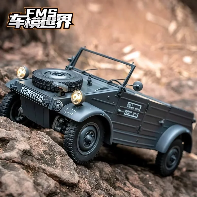

Радиоуправляемая модель автомобиля FMS 1:12 82 Bucket Car, профессиональная электрическая модель внедорожника времен Второй мировой войны с полным приводом для бездорожья и скалолазания.