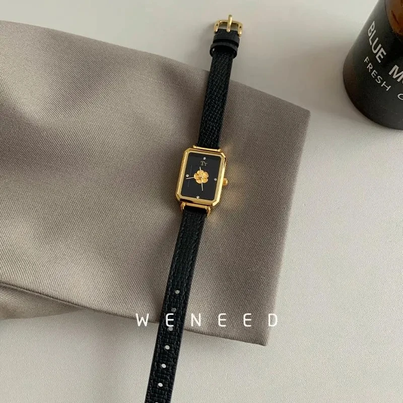 Weneed Camellia Relógio Feminino Quadrado Pequeno Mostrador Simples e Elegante Feminino Relógio Light Nicho de Luxo 2024 Novo Estilo