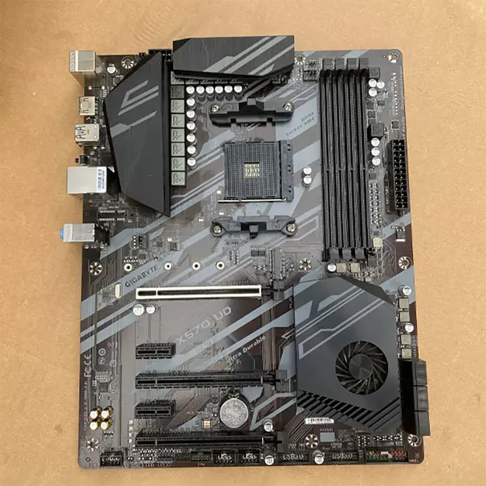 يدعم معالج DDR4 WIFI 6 M.2 PCIE 4.0 Ryzen 5 5600 5000 5700x AM4 X570 UD