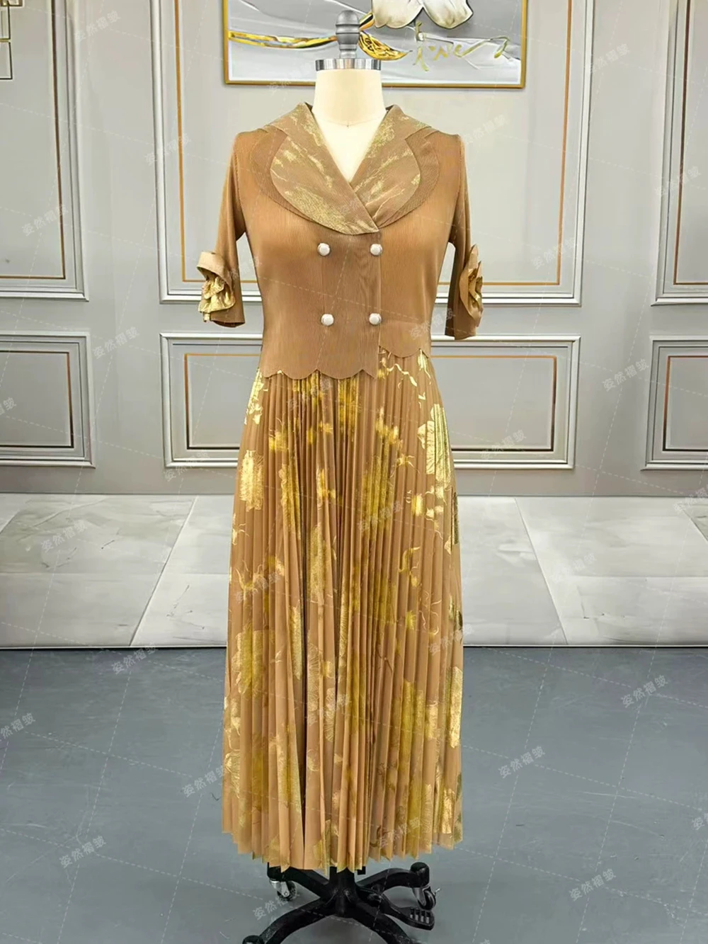 

2025 summer new plus size women's pleated dress chic and elegant lapel pullover hot stamping pleated skirt-GZXX985