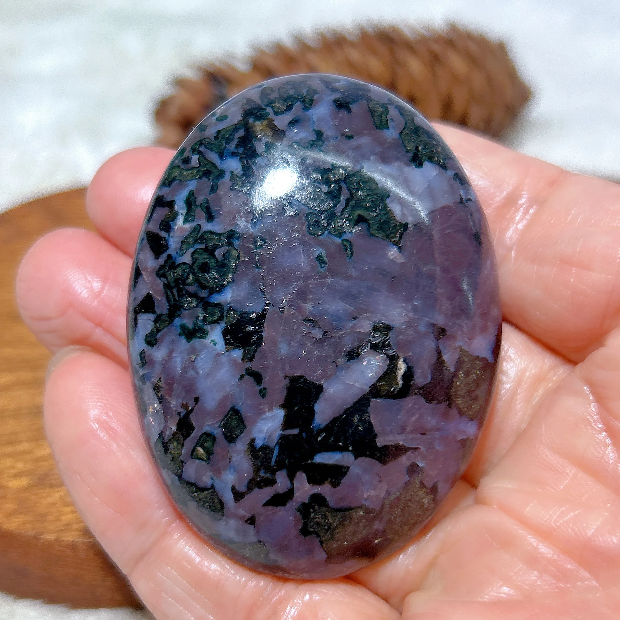 

High Quality Natural Crystal Indigo Gabbro Palm Gemstones Healing Polished Mineral Energy Home Decorations Gift