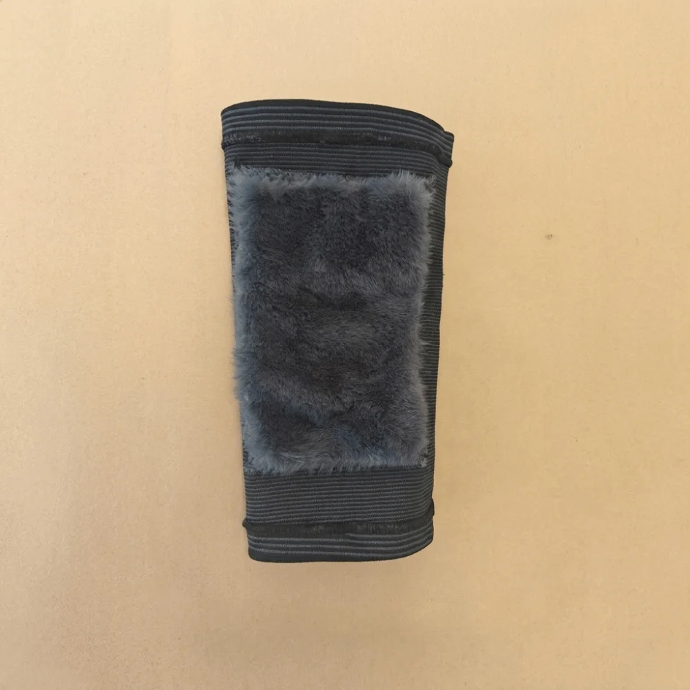 Universal Warm Thickened Knee Pads Elastic Windproof Elderly Leg Sleeve Coldproof Durable Knee Warmers Running view 3