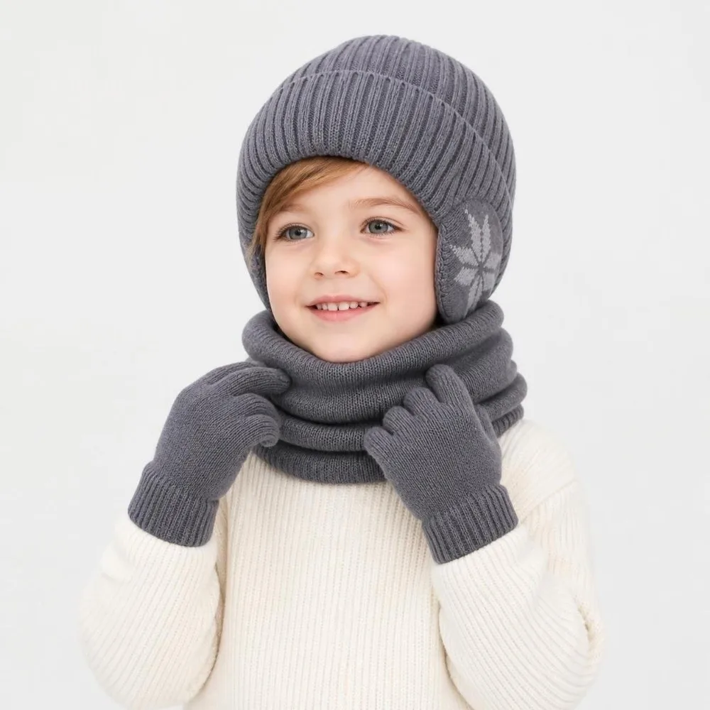 conjunto-de-3-pecas-gorro-cachecol-e-luvas-de-inverno-quentes-com-protecao-para-as-orelhas-padrao-floco-de-neve-gorro-a-prova-de-vento-e-luvas-antiderrapantes