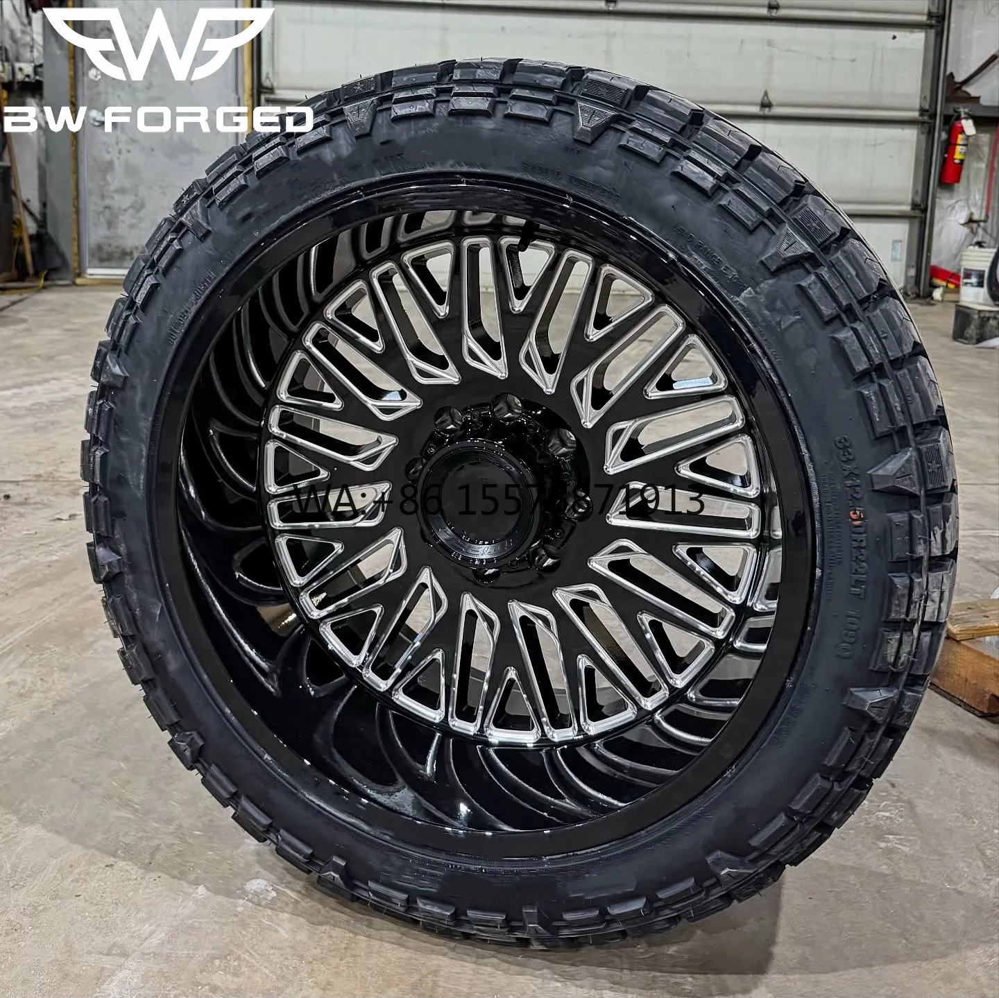 

Custom Super Single Forged Off-Road Truck Wheels 22x12 24x12 26x14 Gloss Black 8x170 6x139.7 Heavy Duty Rims