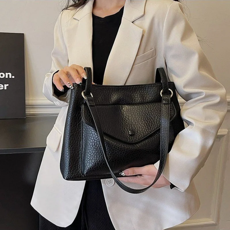 

2025 New High-end Ladies Leather Crossbody Handbag Luxury Brand Famous Designer Simple Paris Classic​