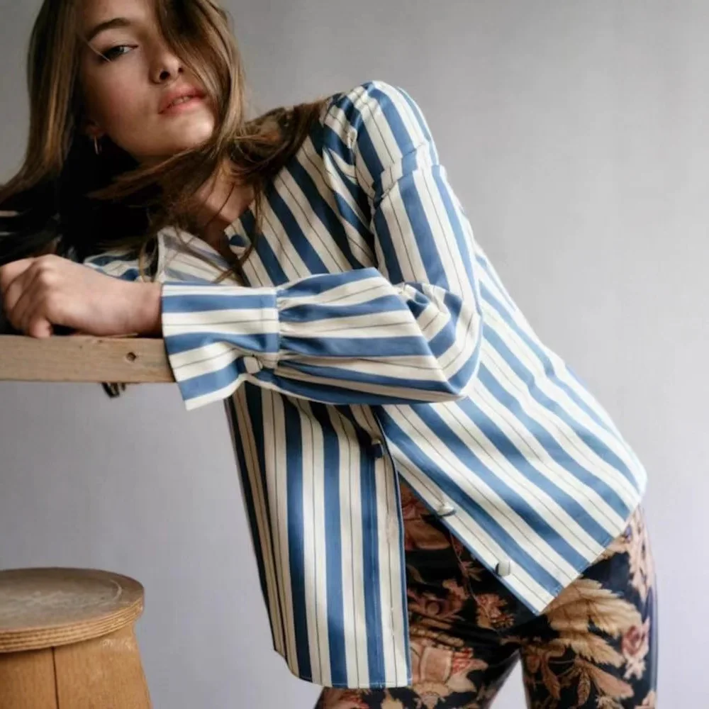 

Модный повседневный сине-белый полосатый длинный свитер с круглым вырезом, простой топ из хлопка свободного кроя для женщин, осенне-зимний...