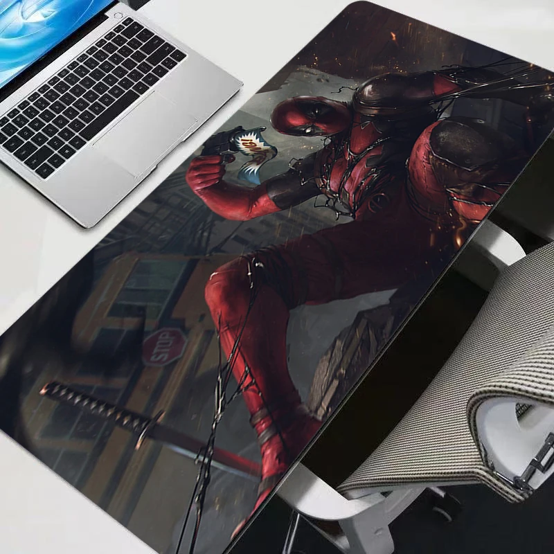 Tappetini per mouse Anime Deadpool Mousepad Tappetino per mouse da ufficio Tappetino per mouse da gioco per la casa Tappetino per tastiera antiscivolo per computer Tappetino per mouse per PC Nuovo tappetino da tavolo