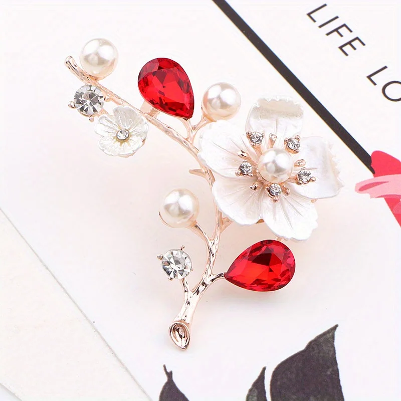 High Quality Shell Pearl Flower Brooches for Women Elegant Fashion Pin Crystal Wedding Jewelry