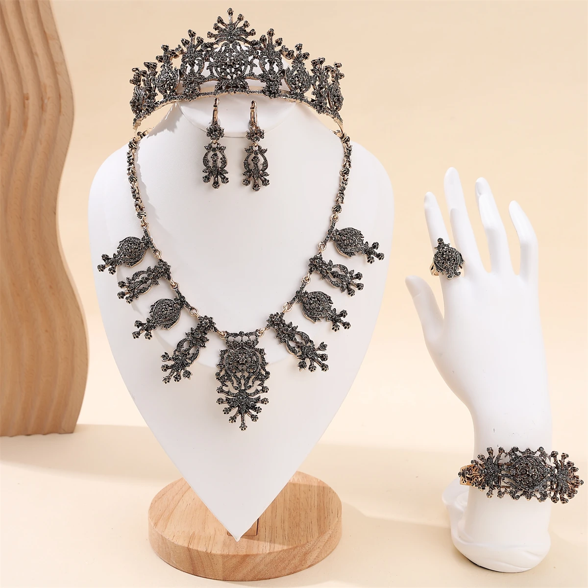 Classic Arabic Style Bridal Jewelry Five-Piece Set Crown Necklace Earrings Bracelet Ring Caftan Body Decoration Accessories