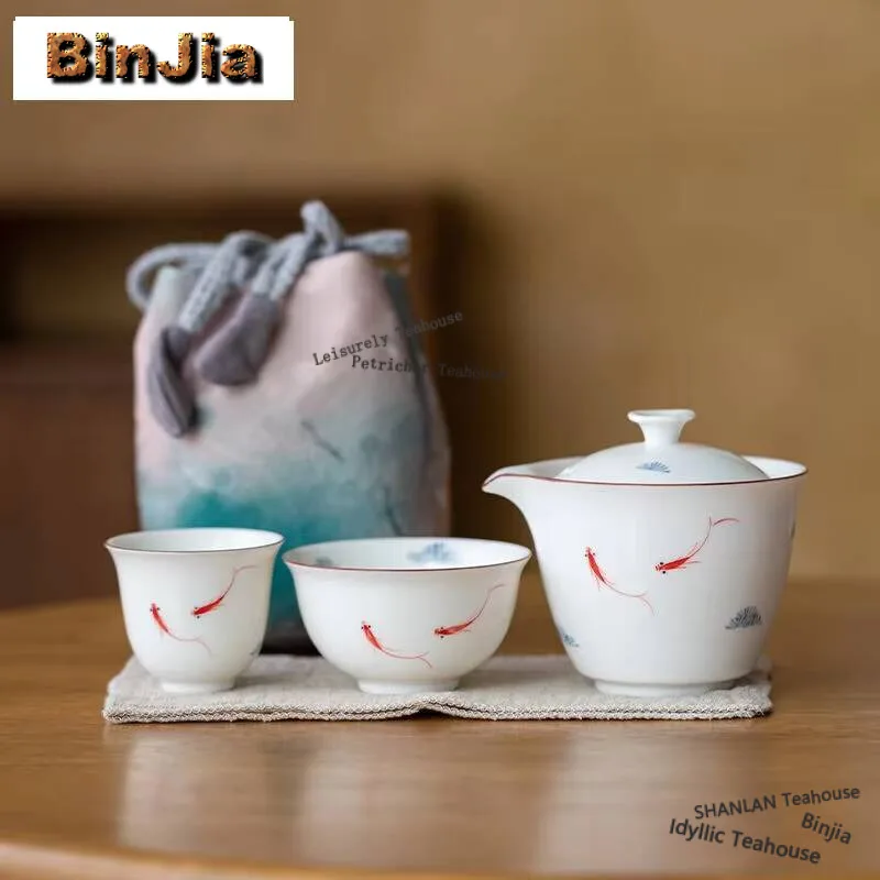 

Hand-painted Fish Play Tea Cup Set Household Portable White Porcelain Tea Set Creative 1 Pot 2 Cups Tea Brewing Tote Bag Crafts